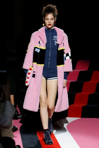 Look 6